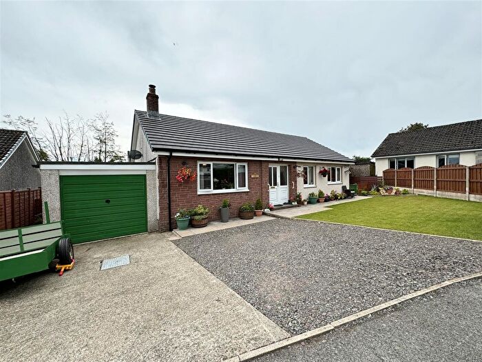 3 Bedroom Detached Bungalow For Sale In Watchhill Park, Canonbie, DG14