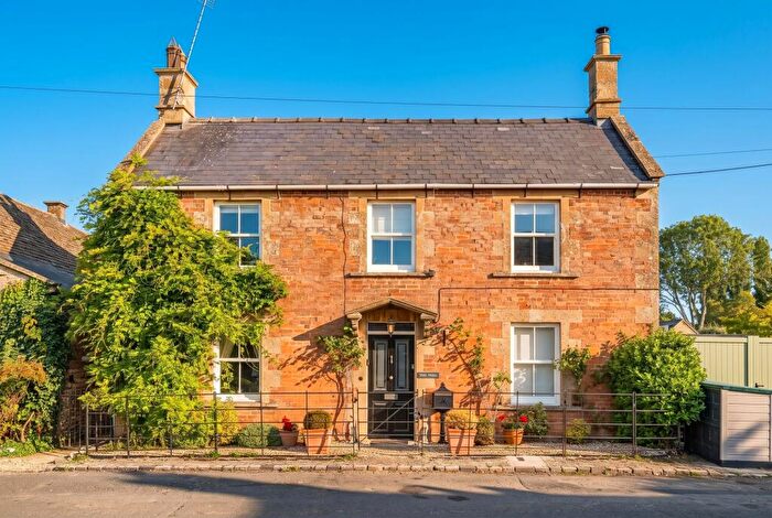 5 Bedroom Detached House For Sale In Church Lane, Bledington, OX7