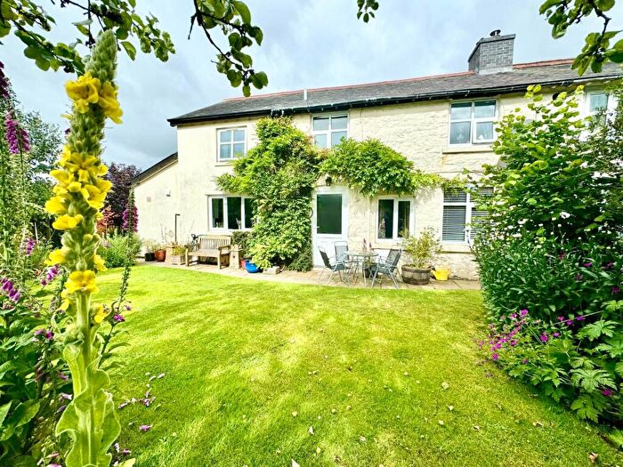 3 Bedroom End Of Terrace House For Sale In Howey, Llandrindod Wells, Powys, LD1