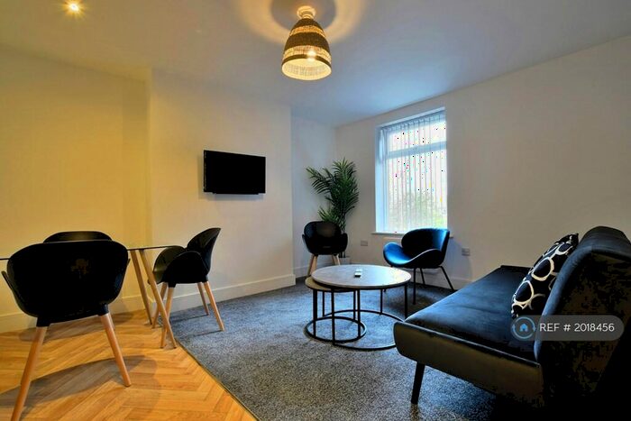 2 Bedroom Flat To Rent In Pemberton Street, Little Hulton, Manchester, M38