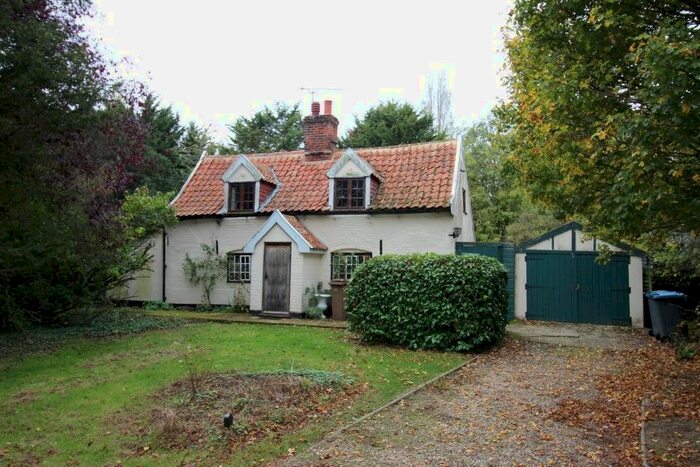 3 Bedroom Detached House For Sale In Rose Cottage, Linstead Road, Huntingfield, Halesworth, Suffolk, IP19