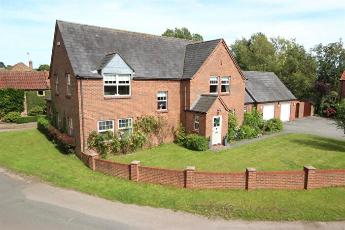 4 Bedroom Detached House For Sale In Sands Lane, Ellerker, HU15
