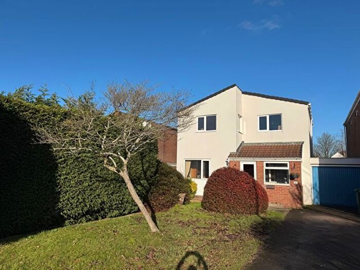 4 Bedroom Detached House For Sale In Thornbury, Bristol, BS35