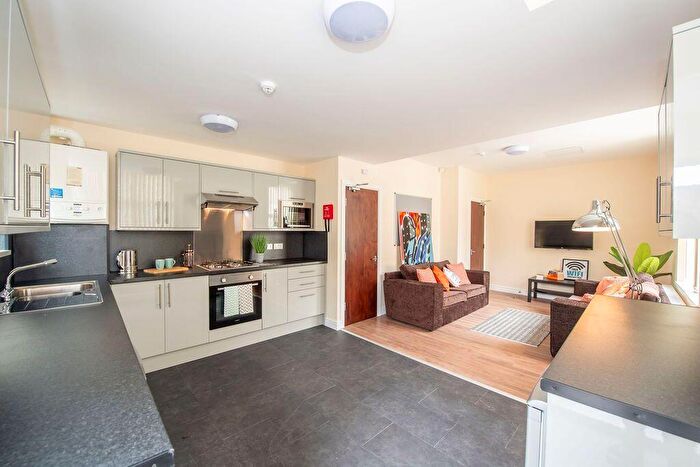 6 Bedroom Terraced House To Rent In Albert Edward Road, Liverpool, L7