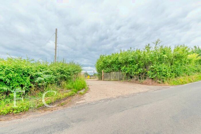 Land For Sale In Holy Cross Hill, Broxbourne, Hertfordshire, EN10