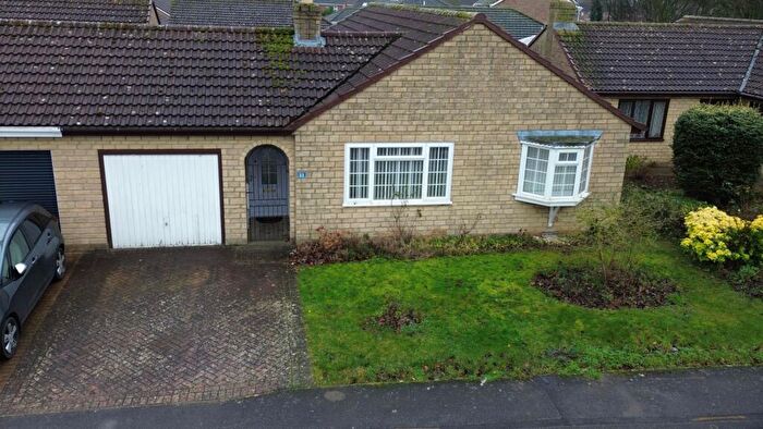 3 Bedroom Detached Bungalow For Sale In Ermine Drive, Navenby, LN5