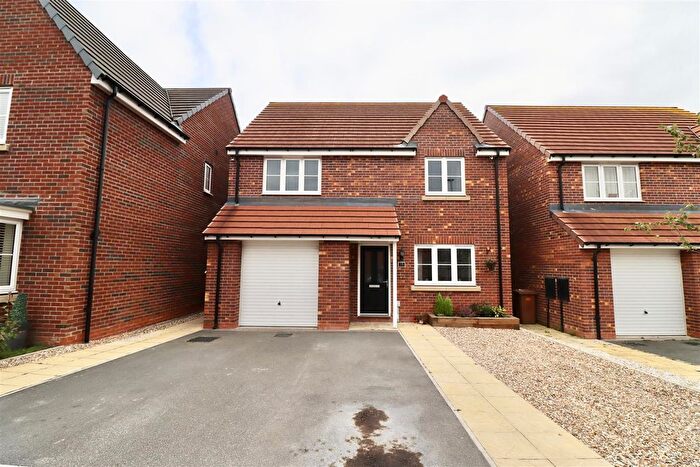 4 Bedroom Detached House For Sale In Wheatley Drive, Pocklington, York, YO42