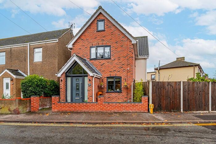 5 Bedroom Detached House For Sale In Church Road, Blundeston, NR32