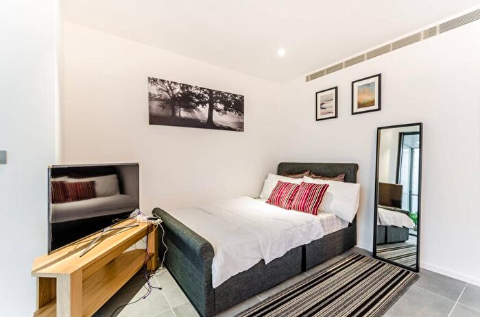 Studio To Rent In Dollar Bay Point, Canary Wharf, London, E14