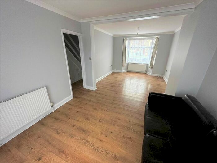 3 Bedroom Terraced House To Rent In Berkeley Road, Uxbridge, UB10