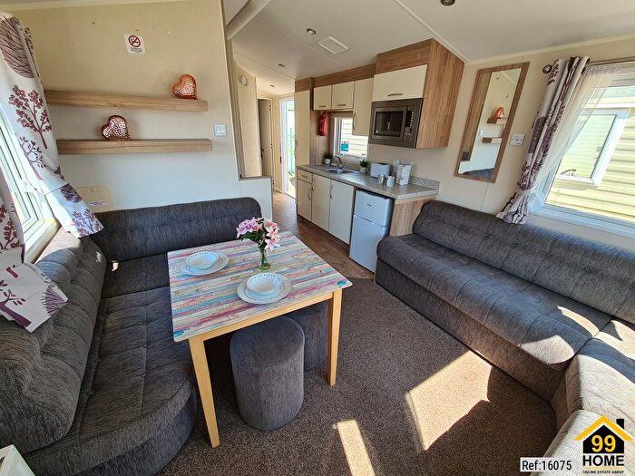 2 Bedroom Park Home To Rent In Newquay, Crantock, Cornwall, TR8