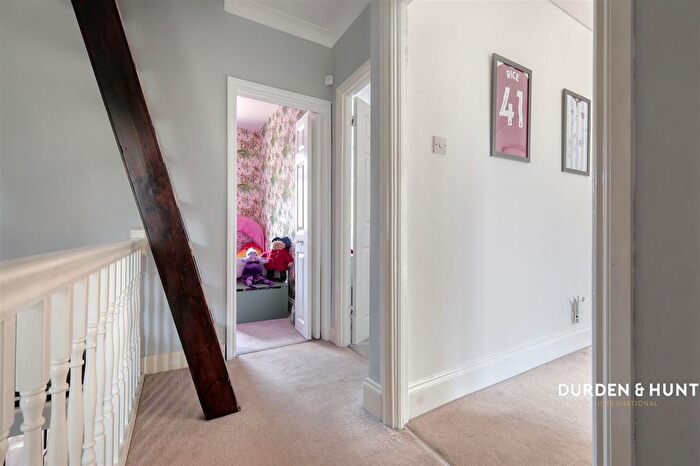 3 Bedroom Terraced House For Sale In Globe Road, Hornchurch, RM11