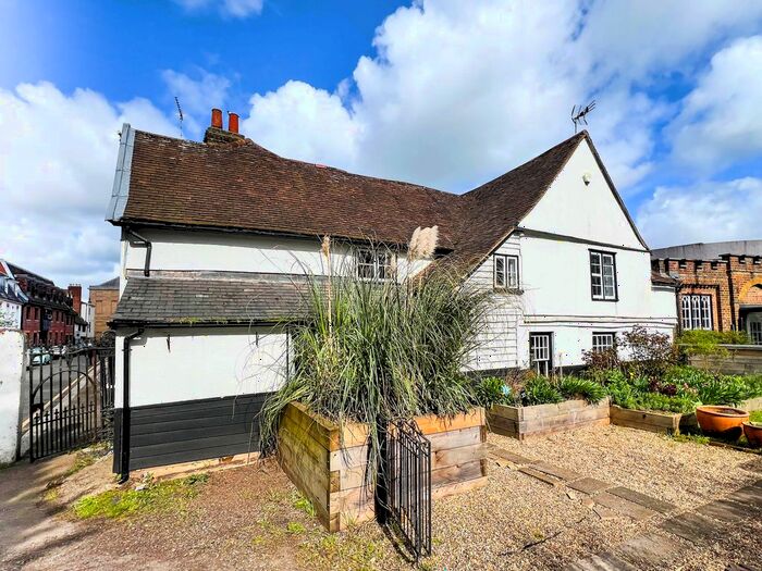 2 Bedroom End Of Terrace House To Rent In Church Street, Hertford, SG14