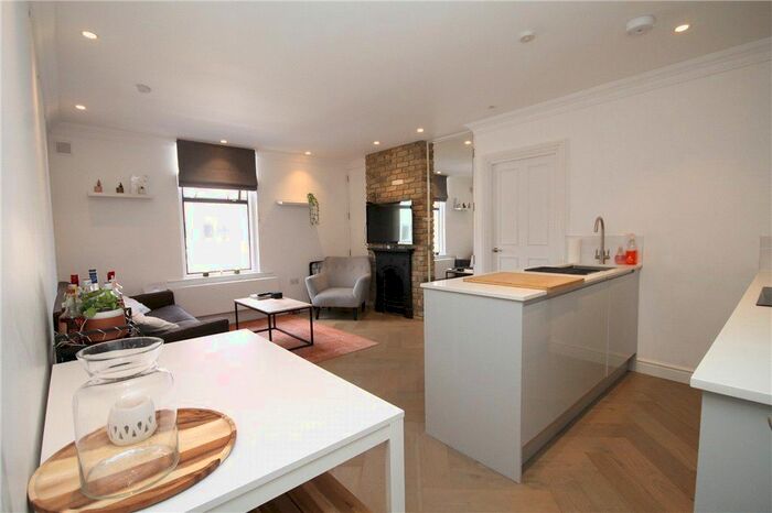 3 Bedroom Flat To Rent In Rostella Road, London, SW17