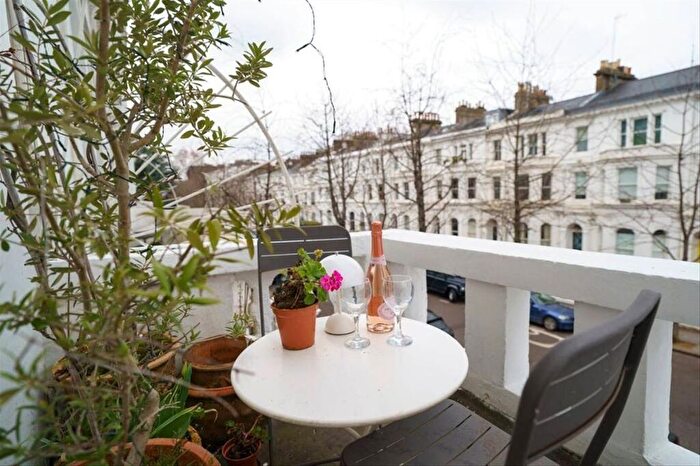 1 Bedroom Flat To Rent In Palace Gardens Terrace, Kensington, W8