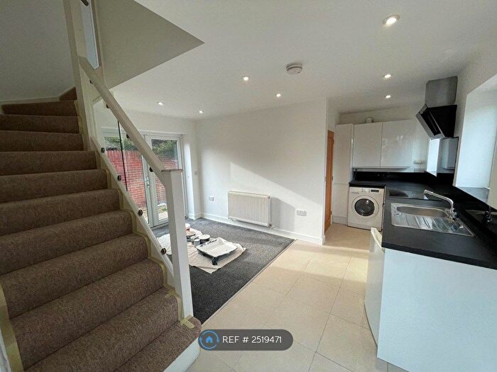 1 Bedroom Detached House To Rent In Cedar Road, Southampton, SO14