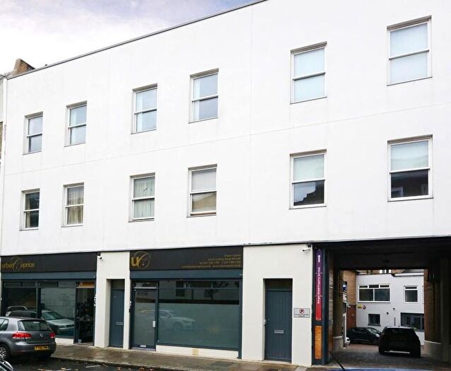 3 Bedroom Flat To Rent In Westminster, London, W9