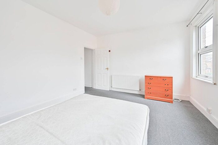 1 Bedroom Flat To Rent In Stanley Road, Harrow, HA2