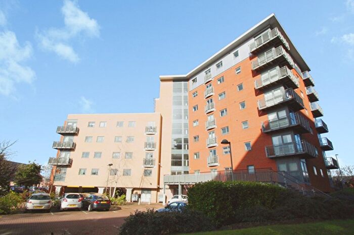 1 Bedroom Flat To Rent In City Walk, Leeds, West Yorkshire, Uk, LS11