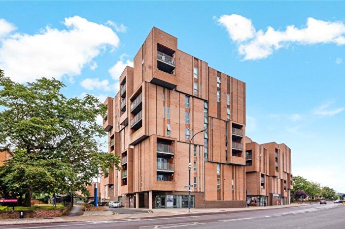 2 Bedroom Apartment To Rent In Bromley Road, London, SE6