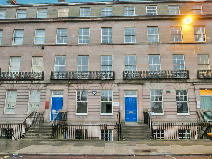 2 Bedroom Flat To Rent In Apt Hamilton Square, CH41