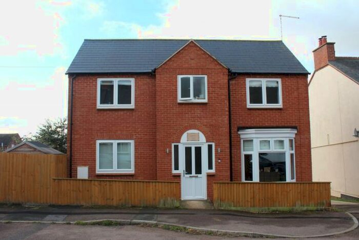 3 Bedroom Detached House To Rent In Rockhill Road, Long Buckby, Northampton, NN6