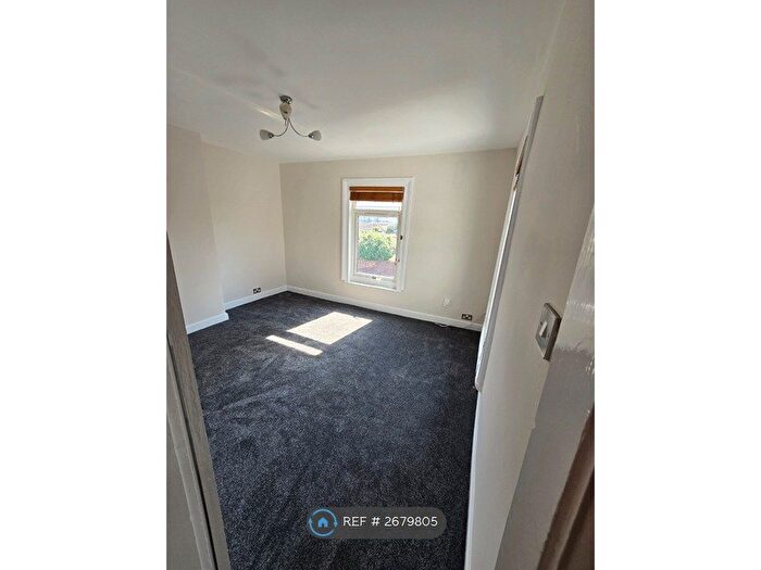 2 Bedroom Flat To Rent In Meyrick Road, Stafford, ST17