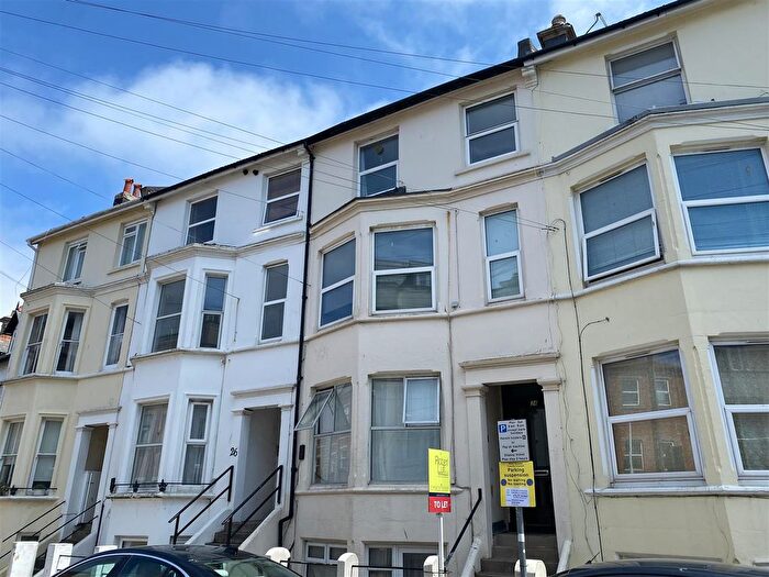 2 Bedroom Flat To Rent In Crescent Road, Worthing, BN11
