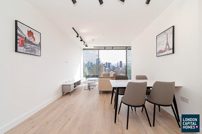 3 Bedroom Apartment To Rent In Valencia Tower, Bollinder Place, London, EC1V