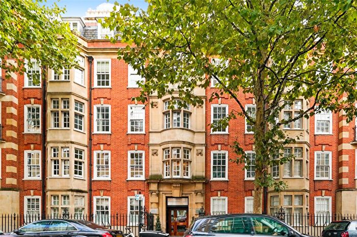 4 Bedroom Flat To Rent In Coleherne Court, Old Brompton Road, London, SW5