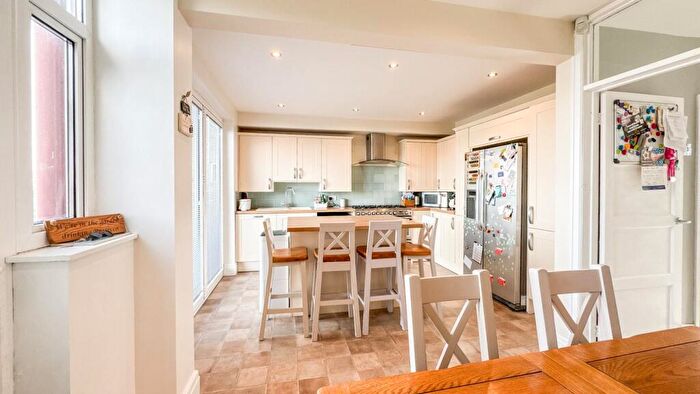 3 Bedroom Terraced House For Sale In Thanet Road, Bedminster, BS3