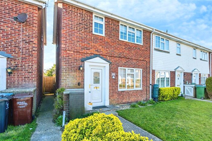 2 Bedroom End Of Terrace House For Sale In Compton Drive, Bognor Regis, West Sussex, PO22