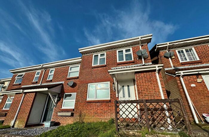 3 Bedroom End Of Terrace House To Rent In Botley Gardens, Southampton, SO19