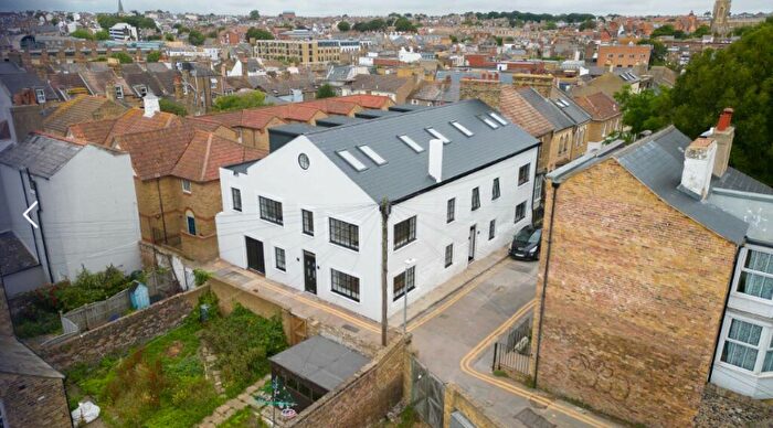 2 Bedroom Flat To Rent In Hibernia Street, Ramsgate, CT11