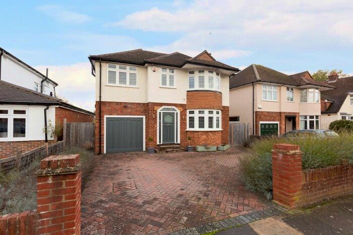 4 Bedroom Detached House To Rent In Broomfield Road, Sevenoaks, TN13