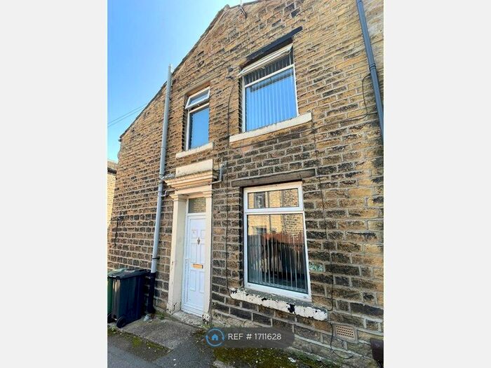 2 Bedroom End Of Terrace House To Rent In Back Stanley Street, Huddersfield, HD1