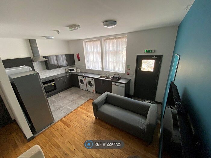 6 Bedroom Flat To Rent In Slater Street, Liverpool, L1
