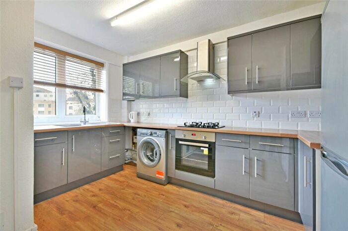 2 Bedroom Flat To Rent In Springfield Lane, Kilburn, NW6