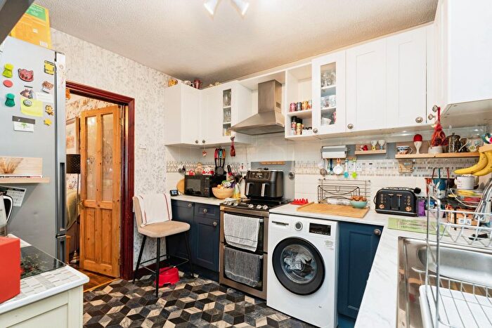 3 Bedroom End Of Terrace House For Sale In Foster Road, Norwich, Norfolk, NR3