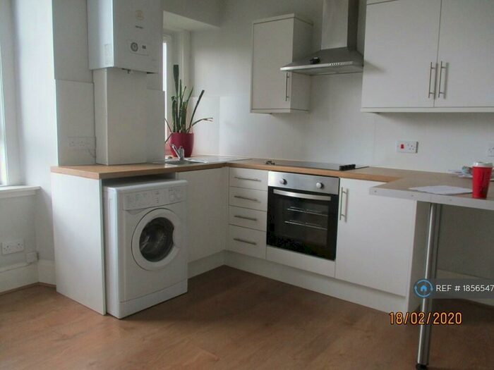 2 Bedroom Flat To Rent In Lochee Road, Dundee, DD2