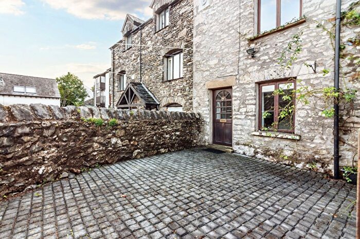 3 Bedroom Terraced House For Sale In Kirkbarrow Lane, Kendal, LA9