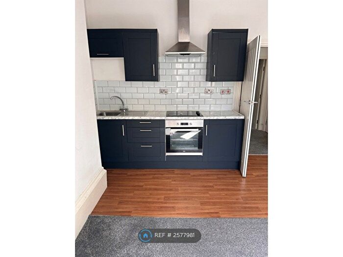 1 Bedroom Flat To Rent In Alma Square, Scarborough, YO11