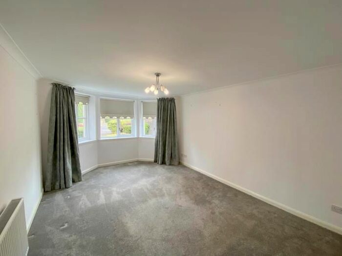 2 Bedroom Flat To Rent In Auchingramont Road, Hamilton, ML3