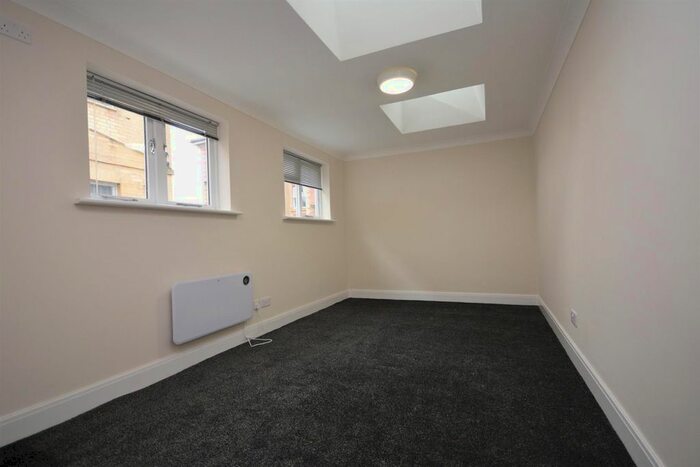 Studio To Rent In London Road South, Lowestoft, Suffolk, NR33