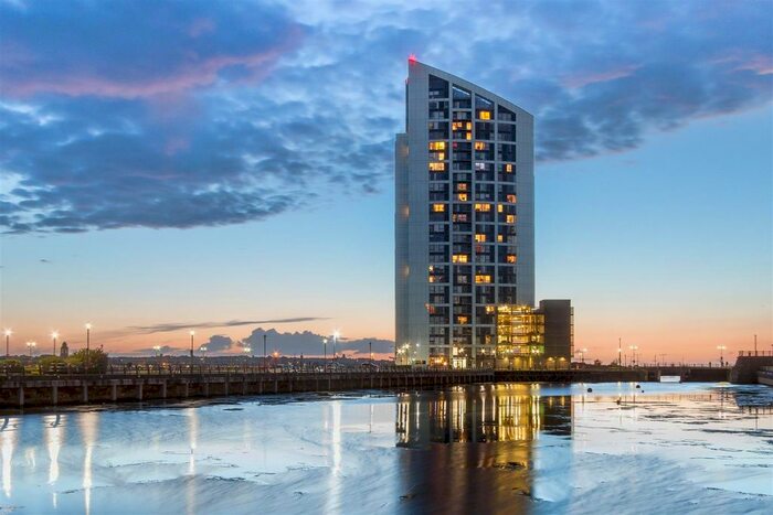 2 Bedroom Flat To Rent In Alexandra Tower, Princes Parade, Liverpool, L3