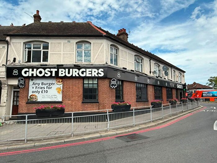 2 Bedroom Flat To Rent In Woodford Avenue, Ilford, IG2