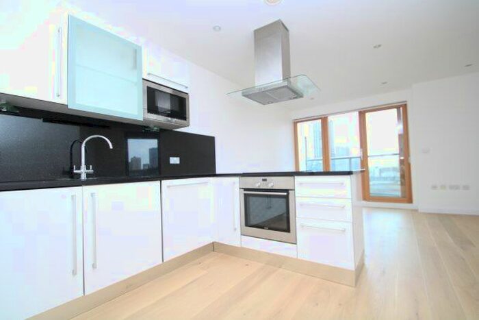 2 Bedroom Flat To Rent In Altyre Road, Croydon, CR0