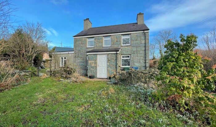 3 Bedroom Detached House For Sale In Deiniolen, Caernarfon, Gwynedd, LL55