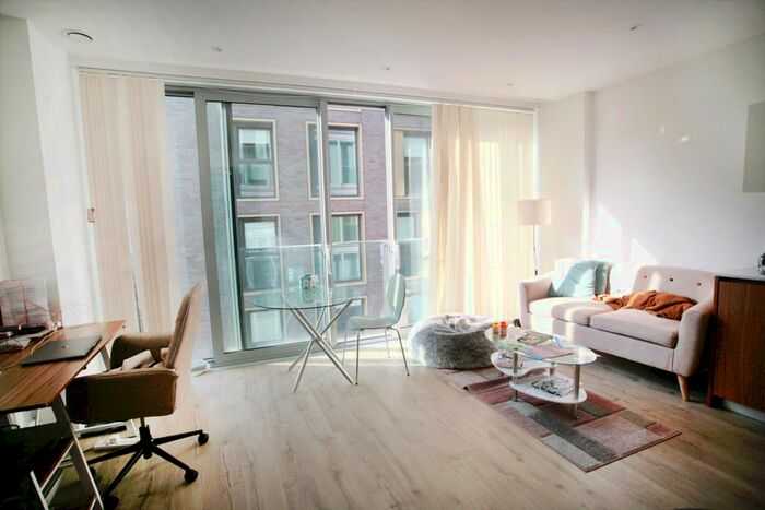 Studio To Rent In Stable Walk, London, E1