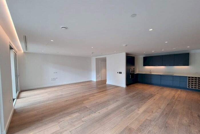 2 Bedroom Flat To Rent In Jubilee Walk, London, WC1X
